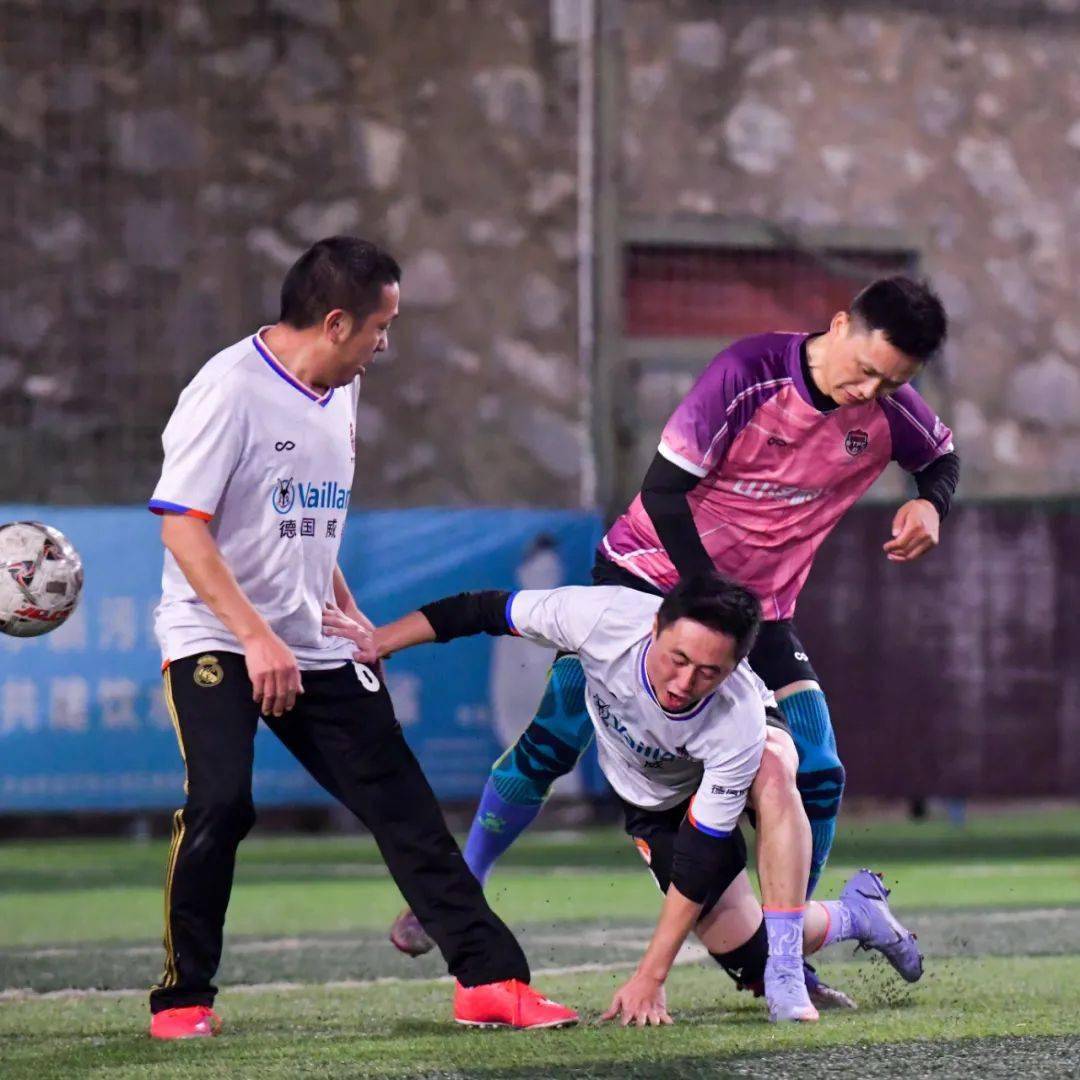 德国队险胜印度队,辛杜扛起全队 德国队险胜印度队,辛杜扛起全队