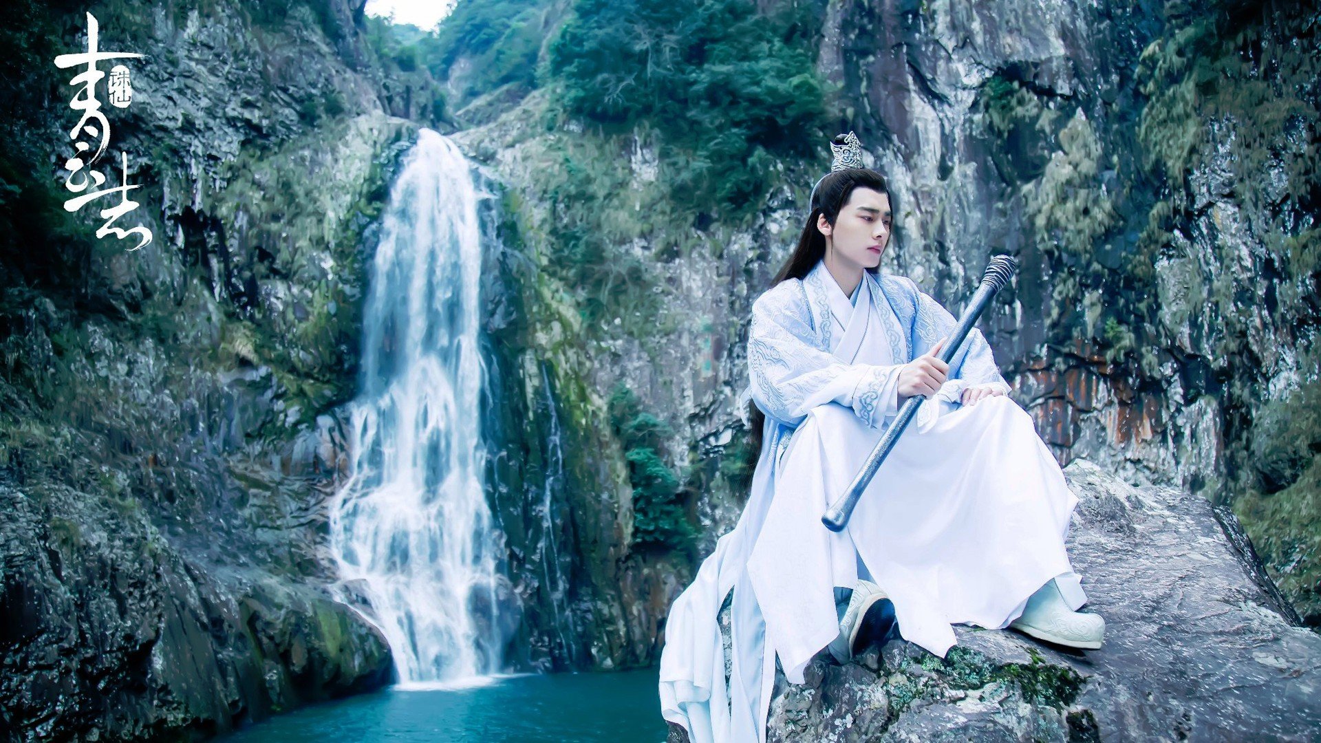 足球的双重镜像，一场加时赛的鏖战，与一本教科书的神韵