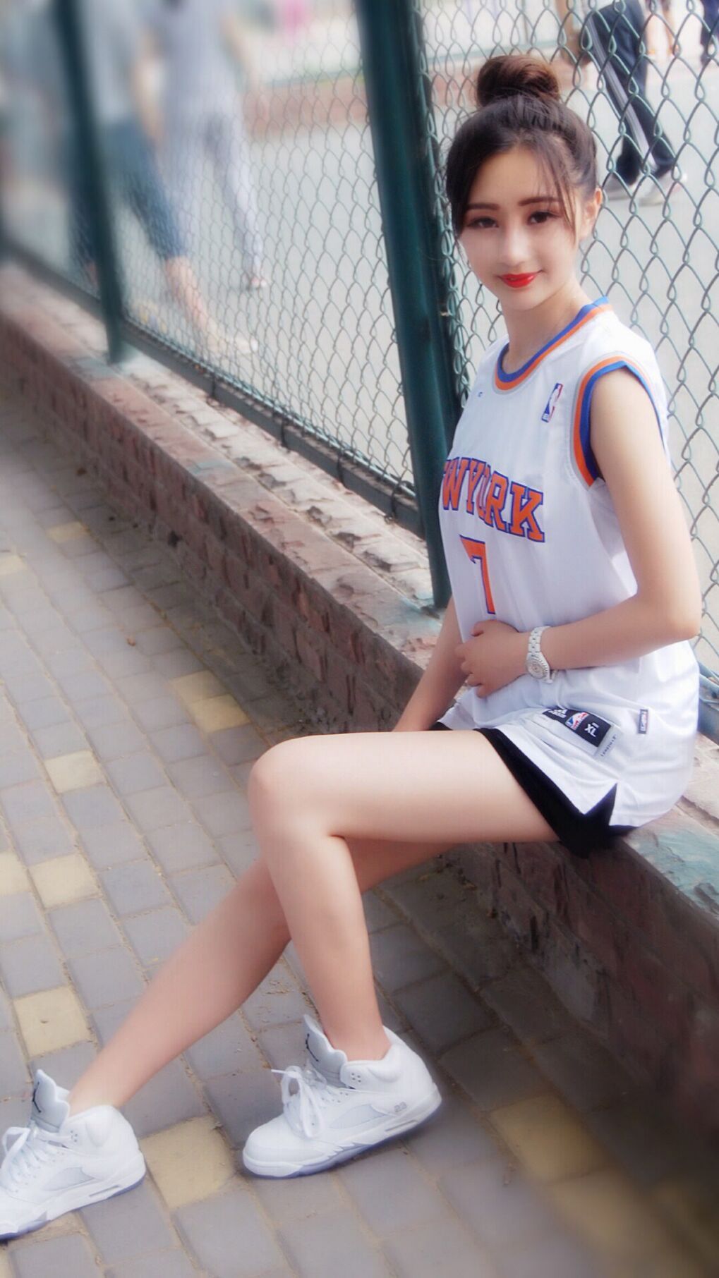 用道歉信折成的纸飞机，乔治的救赎之夜